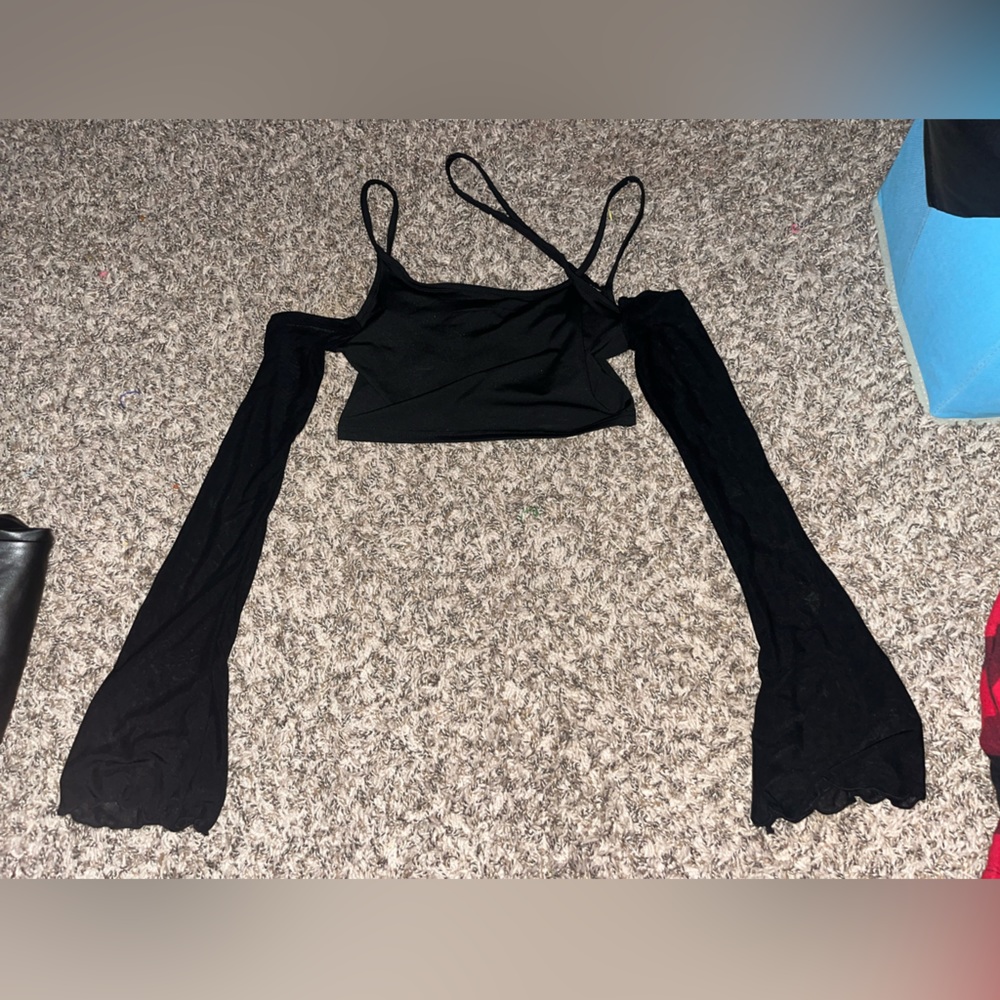 Black cropped top